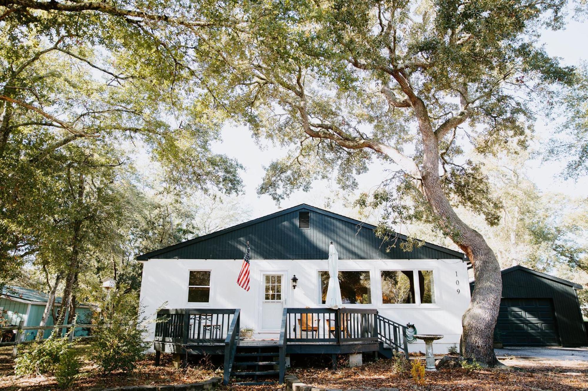 Cottage By The Sea: Pagnotto Shellback House Oak Island Exterior photo