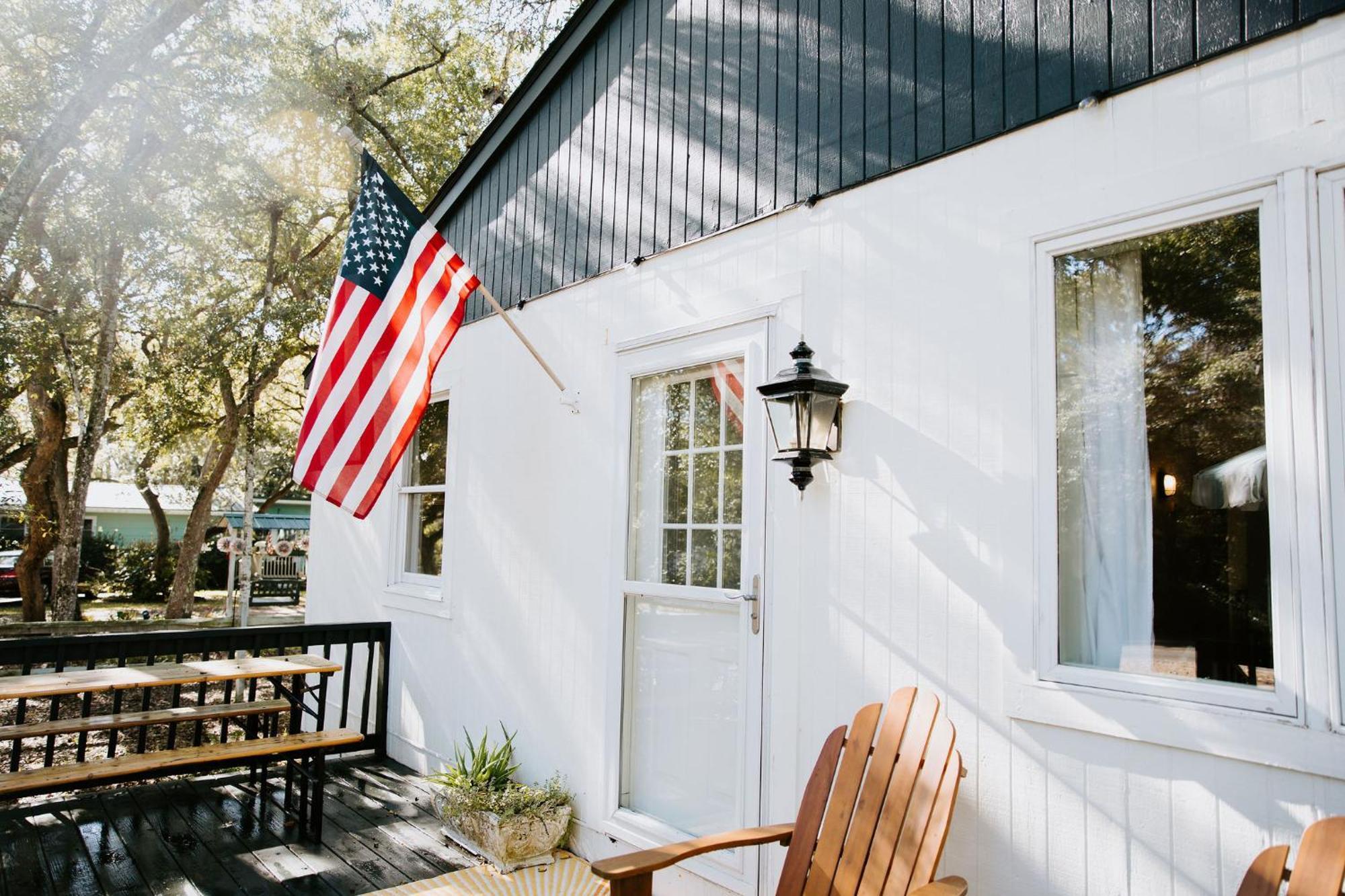 Cottage By The Sea: Pagnotto Shellback House Oak Island Exterior photo